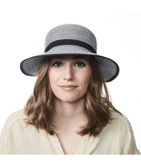 Annie Cloche Hat In Straw Black