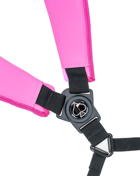 Close-up of the adjustable straps on the Player Preferred Golf Bag in Bubblegum 2.0, featuring a sleek design and durable clips.